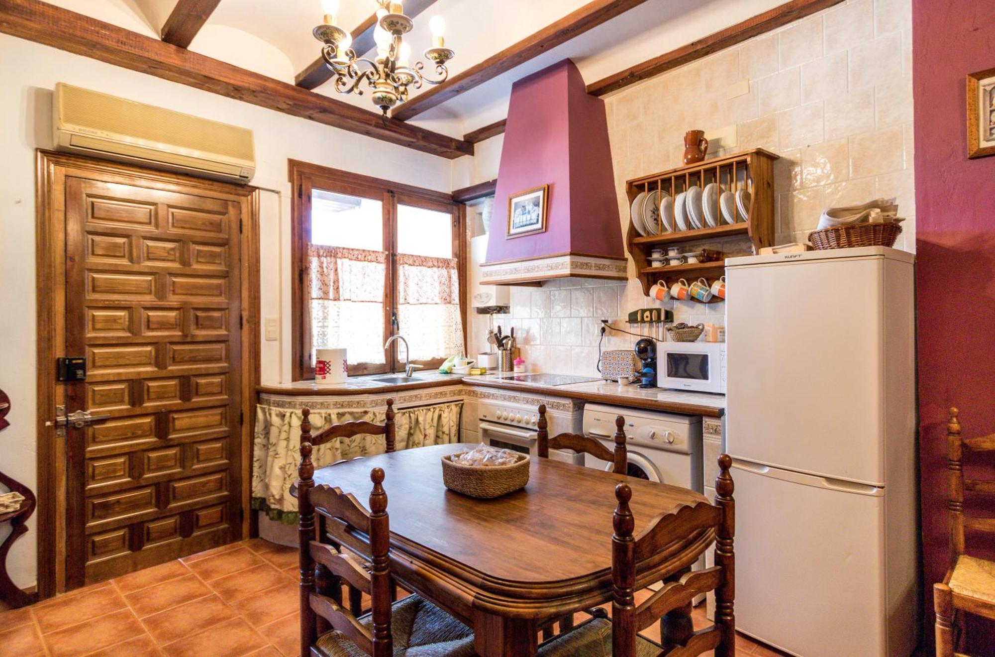 Cuevas Del Abismo Holiday home Alcala del Jucar